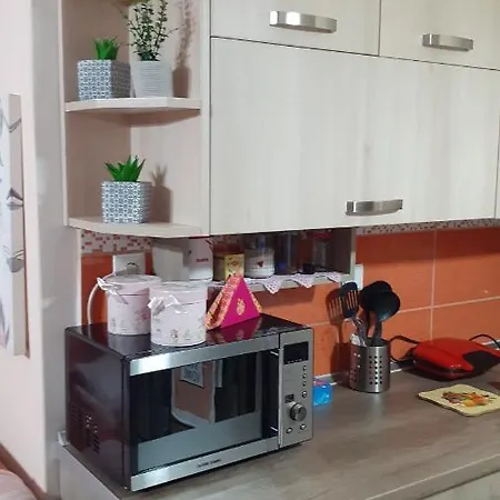Effrosynis Apartament *